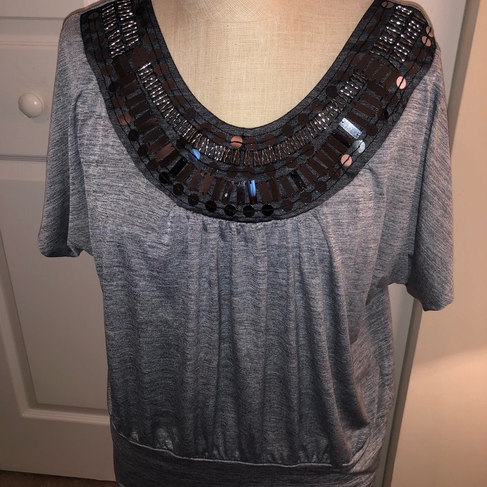 NWOT Jewel Neck Silk Open Back Blouse💎